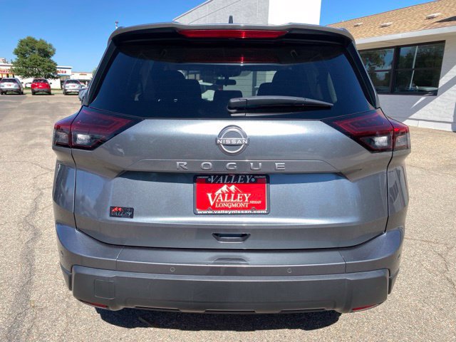 Used 2024 Nissan Rogue S FWD image 4