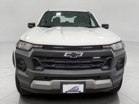 Used 2023 Chevrolet Colorado Trail Boss w/ LPO, Dark Essentials Package AWD/4WD image 2