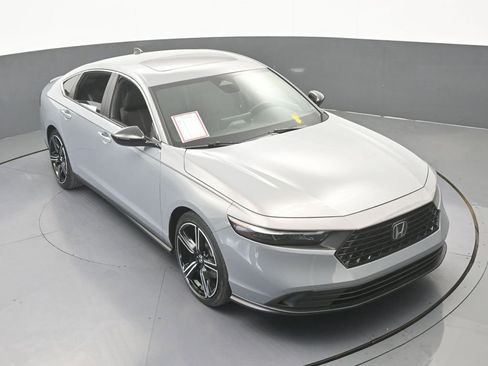 Used 2024 Honda Accord Sport image 59