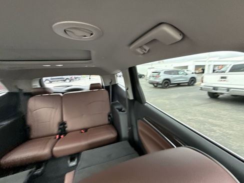 Certified 2021 Buick Enclave Avenir w/ Avenir Technology Package image 12