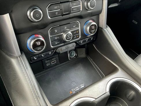 Used 2021 GMC Yukon SLT w/ SLT Premium Package image 25