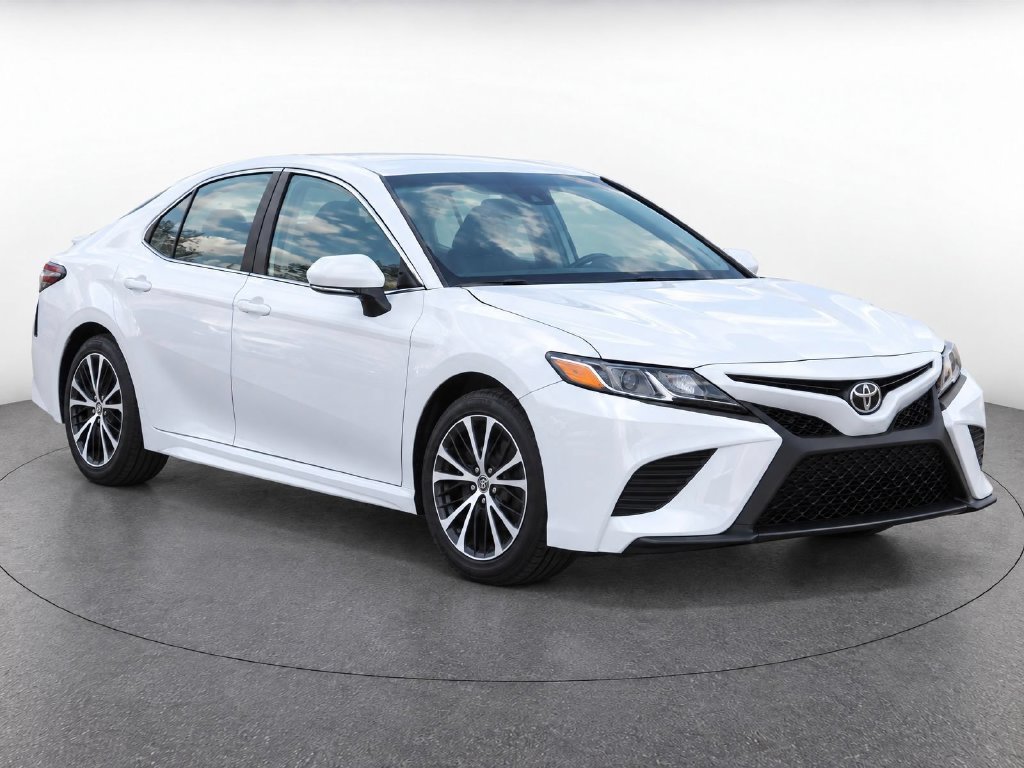 Used 2018 Toyota Camry SE w/ Convenience Package FWD image 3