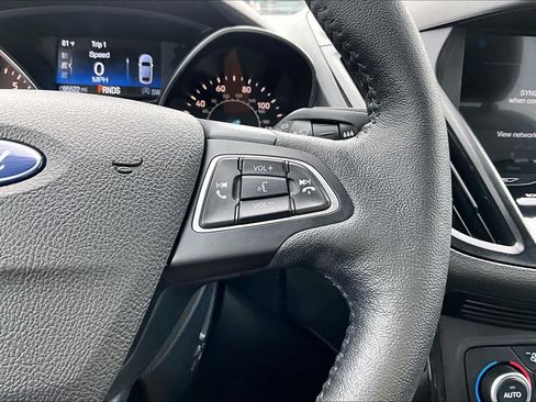 Used 2018 Ford Escape Titanium FWD image 24
