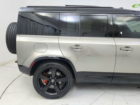 Used 2025 Land Rover Defender 110 X image 6