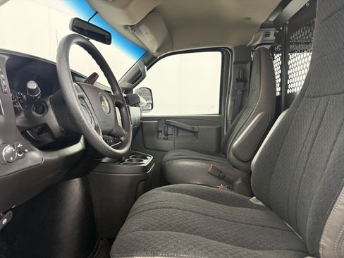 Used 2024 Chevrolet Express 2500 w/ Driver Convenience Package image 14