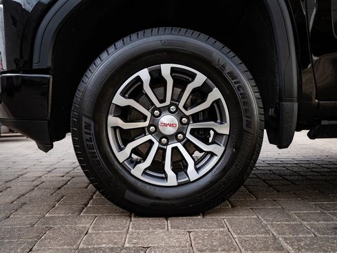 Used 2020 GMC Sierra 1500 AT4 w/ Off-Road Performance Package image 13