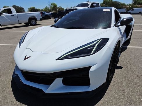 Used 2023 Chevrolet Corvette Z06 w/ Stealth Interior Trim Package RWD image 3
