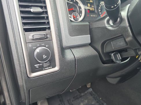 Used 2014 RAM 1500 Express image 23