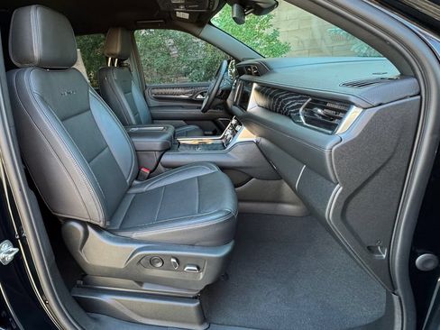 Used 2023 GMC Yukon Denali AWD/4WD image 39