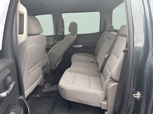 Used 2018 Chevrolet Silverado 1500 LT image 19