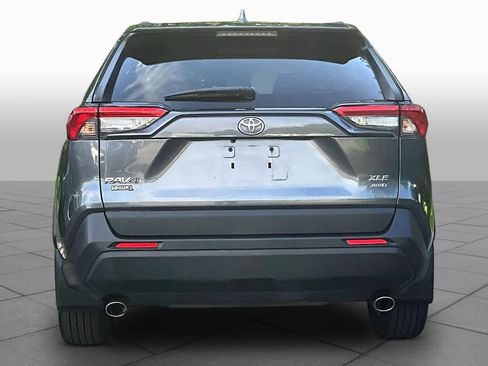 Used 2021 Toyota RAV4 XLE w/ Convenience Package AWD/4WD image 5