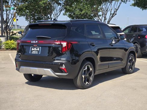 New 2026 Kia Seltos S FWD image 4