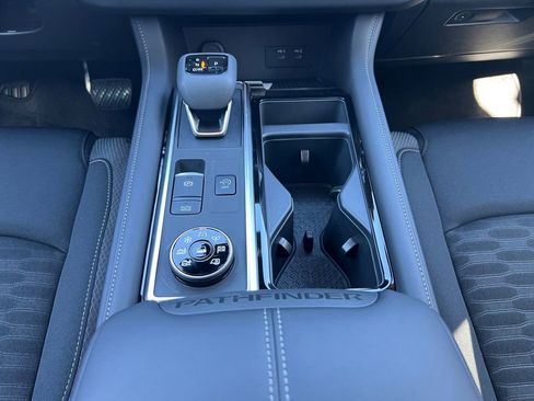 New 2026 Nissan Pathfinder SV image 11