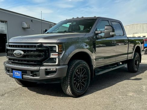 Certified 2022 Ford F350 Lariat w/ Black Appearance Package AWD/4WD image 7
