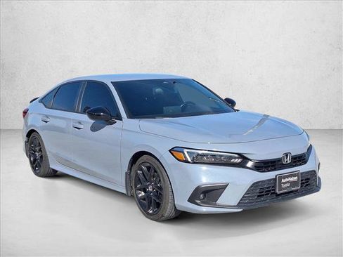 Used 2022 Honda Civic Sport image 3