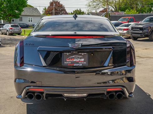 Used 2018 Cadillac CTS V w/ Luxury Package RWD image 17