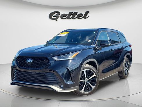 Used 2022 Toyota Highlander XSE FWD image 1