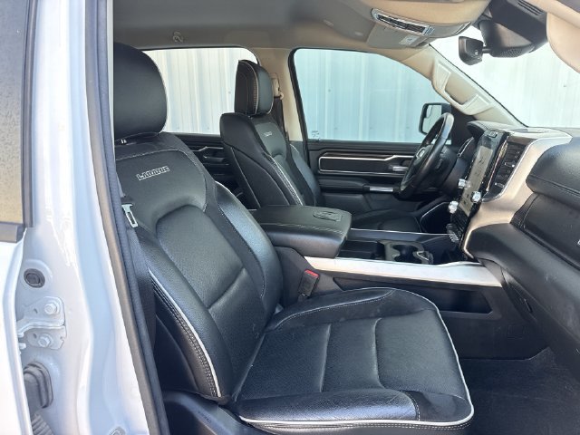 Used 2022 RAM 1500 Laramie AWD/4WD image 29