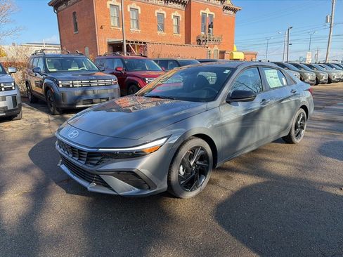 New 2026 Hyundai Elantra Sport image 3