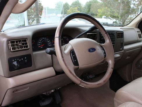 Used 2004 Ford F350 Lariat image 18