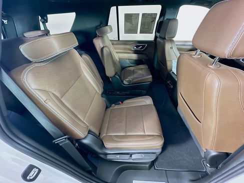 Used 2023 Chevrolet Tahoe High Country AWD/4WD image 37