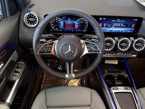 New 2026 Mercedes-Benz GLA 250 image 13