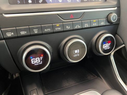 Used 2019 Jaguar E-PACE S AWD/4WD image 21