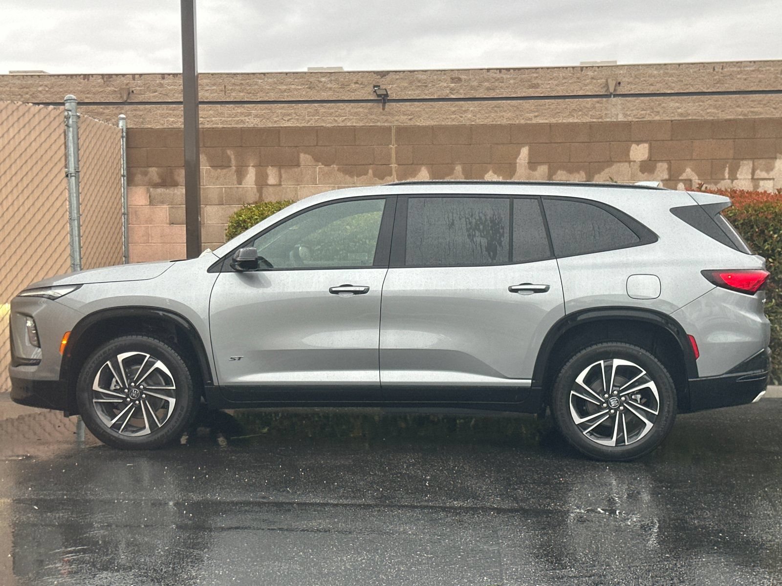 New 2026 Buick Enclave Sport Touring w/ Power Package FWD image 7