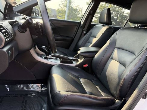 Used 2017 Honda Accord Sport Special Edition image 33