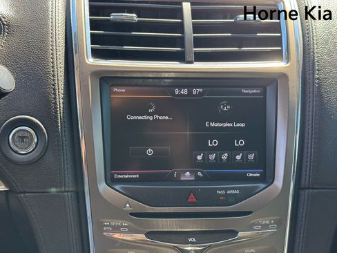 Used 2013 Lincoln MKX AWD image 21