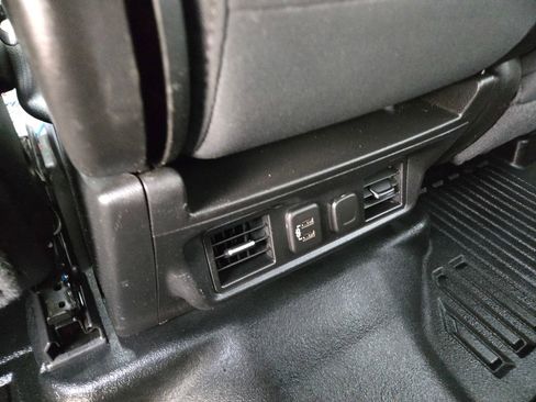 Used 2022 GMC Sierra 2500 SLE w/ SLE Value Package; image 28