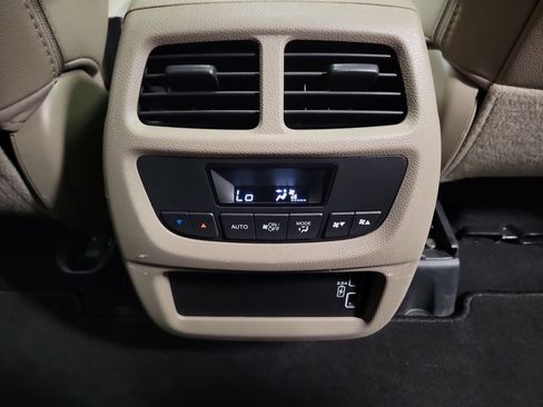 Used 2022 Honda Pilot Special Edition image 29