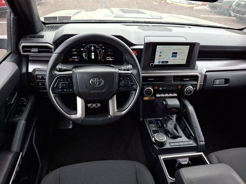 Certified 2025 Toyota 4Runner TRD Sport AWD/4WD image 11