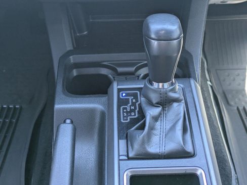 Used 2022 Toyota Tacoma TRD Sport w/ Technology Package AWD/4WD image 23
