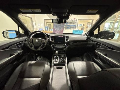 Used 2017 Honda Ridgeline Black Edition image 24