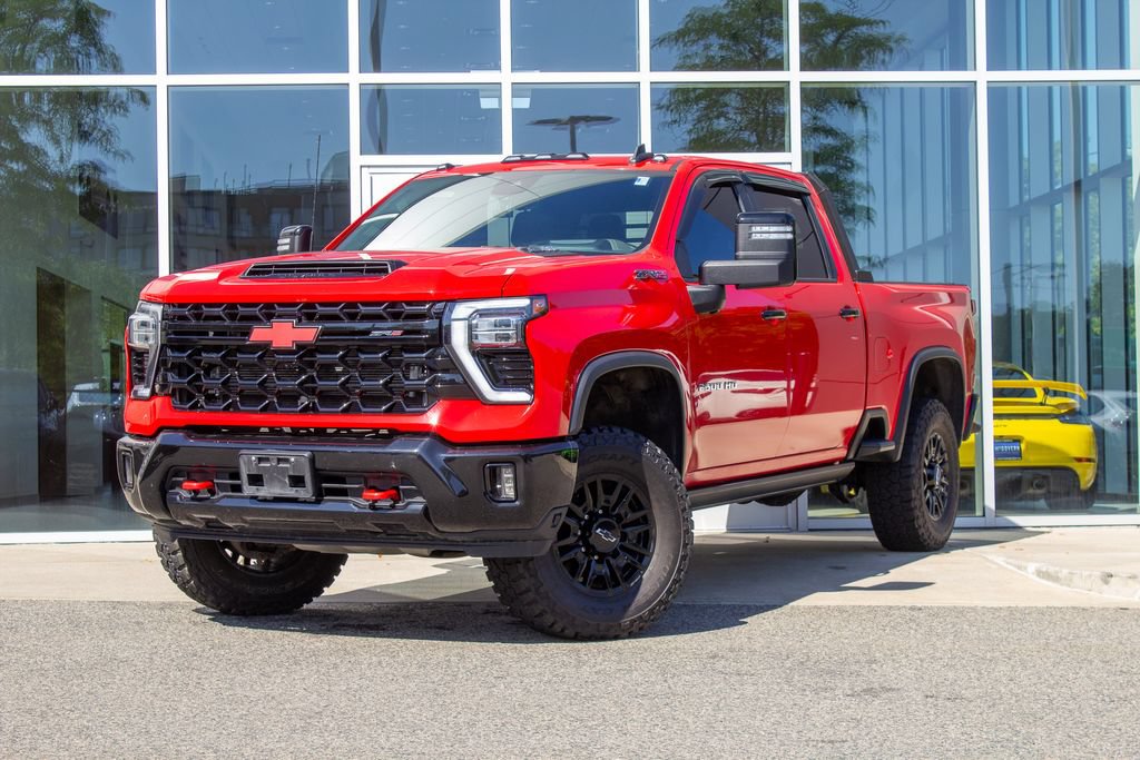 Used 2024 Chevrolet Silverado 2500 ZR2 w/ Technology Package AWD/4WD image 1