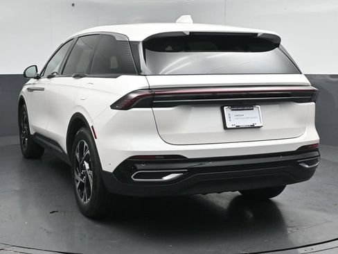 Used 2024 Lincoln Nautilus Premier AWD/4WD image 6