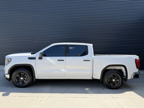 Used 2022 GMC Sierra 1500 Pro w/ Pro Value Package AWD/4WD image 9