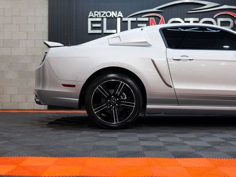 Used 2013 Ford Mustang GT Premium RWD image 13