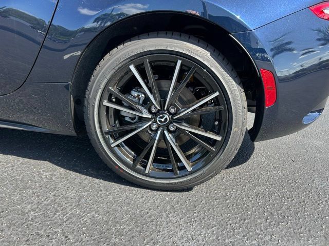 New 2026 MAZDA MX-5 Miata RF Grand Touring RWD image 5