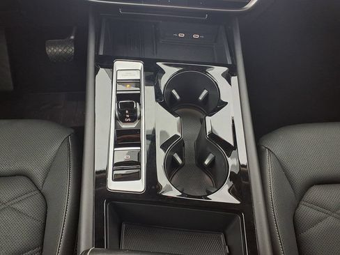 Used 2025 Volkswagen Atlas SE FWD image 29