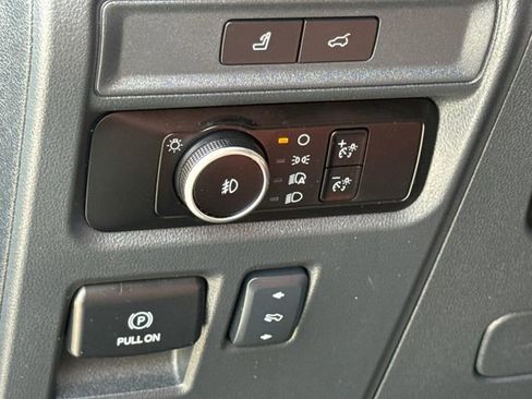 Used 2024 Ford Expedition Limited RWD image 24