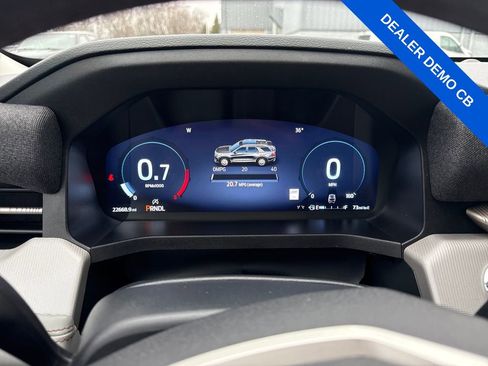 Used 2025 Ford Explorer Active w/ Active Comfort Package image 36