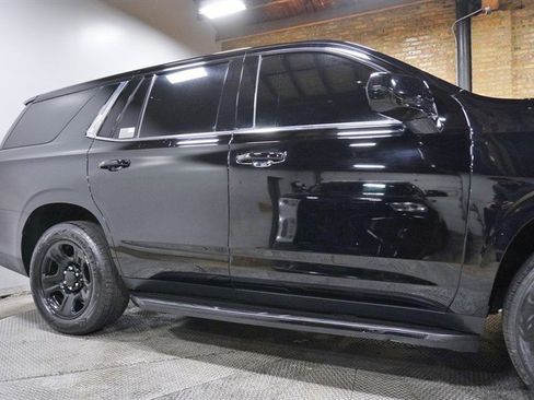 Used 2021 Chevrolet Tahoe 2WD w/ 1FL Safety Package image 9