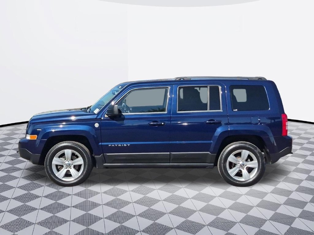 Used 2012 Jeep Patriot Latitude w/ Sun/Sound Group AWD/4WD image 3