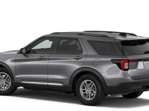 New 2026 Ford Explorer Active image 2