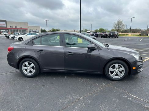 Used 2016 Chevrolet Cruze LT image 10