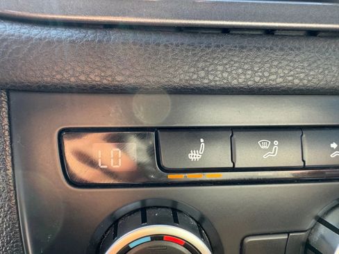 Used 2013 Volkswagen Tiguan SEL image 39