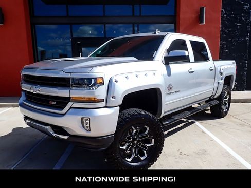 Used 2018 Chevrolet Silverado 1500 LT w/ All Star Edition image 4