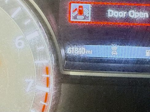 Used 2020 Nissan Pathfinder S image 16